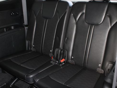 Used 2024 Kia Sorento S w/ Panoramic Sunroof Package AWD/4WD image 18