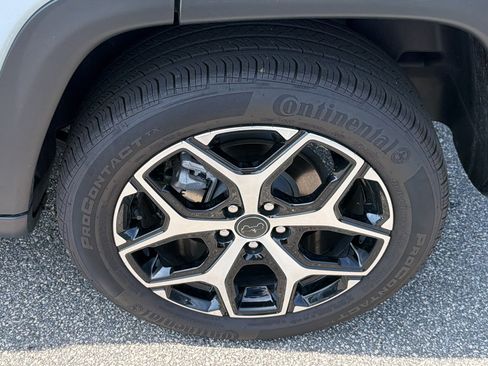 Used 2025 Jeep Compass Limited AWD/4WD image 12