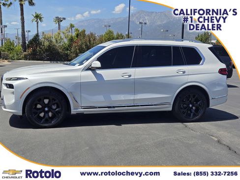 Used 2025 BMW X7 xDrive40i AWD/4WD image 4