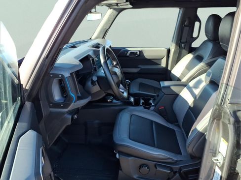 Used 2023 Ford Bronco Black Diamond image 20