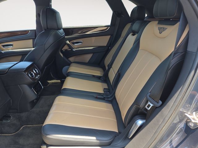 Used 2018 Bentley Bentayga Activity AWD/4WD image 14