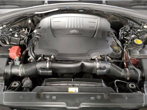 Used 2019 Land Rover Range Rover Velar R-Dynamic SE image 30