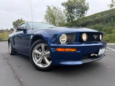 Used 2007 Ford Mustang GT Premium RWD image 7