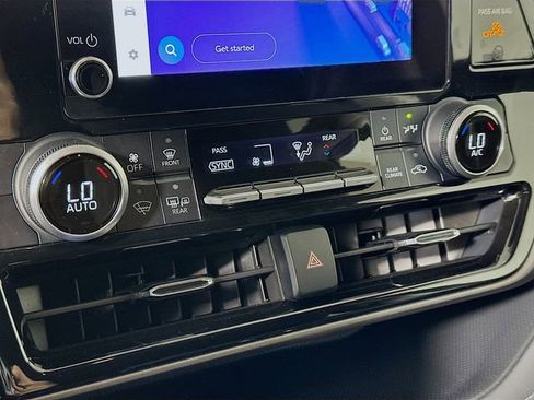 Certified 2024 Toyota Highlander LE image 18