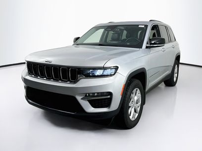 Used 2022 Jeep Grand Cherokee Limited w/ Trailer Tow Prep Group (B)