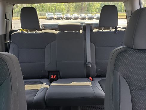 Used 2022 Chevrolet Silverado 1500 Custom Trail Boss w/ Safety Confidence Package AWD/4WD image 29