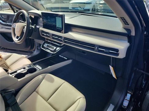 New 2026 Lincoln Corsair Premiere image 28