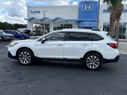 Used 2018 Subaru Outback 2.5i Touring AWD/4WD image 11