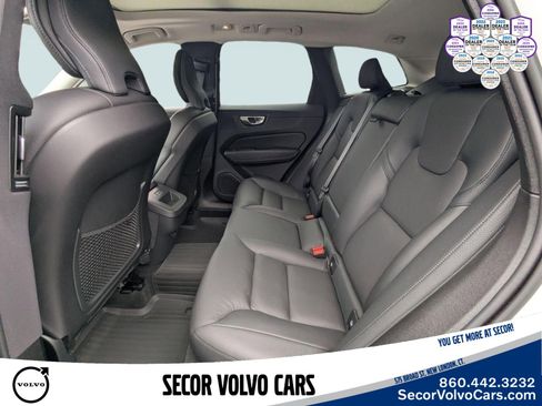 Certified 2023 Volvo XC60 B5 Plus w/ Climate Package AWD/4WD image 9