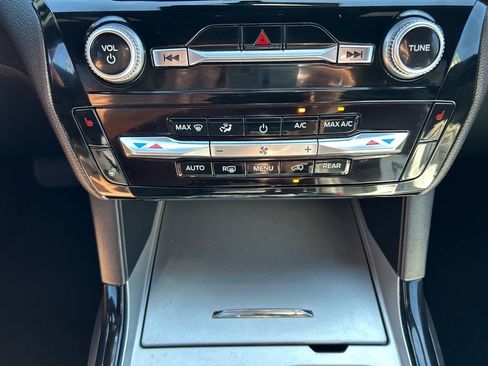 Used 2022 Ford Explorer ST image 33