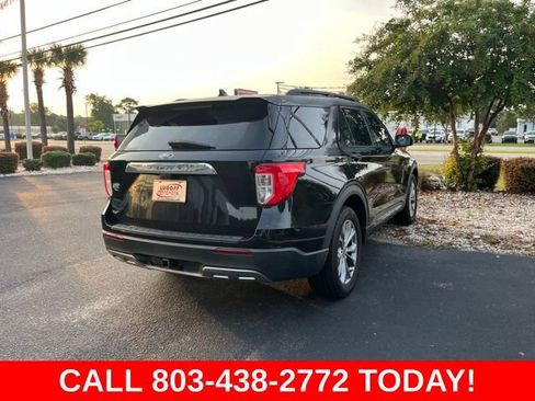 Used 2022 Ford Explorer XLT w/ Equipment Group 202A RWD image 3