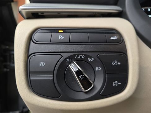 Used 2019 INFINITI QX50 Essential w/ Premium Heat Package image 29