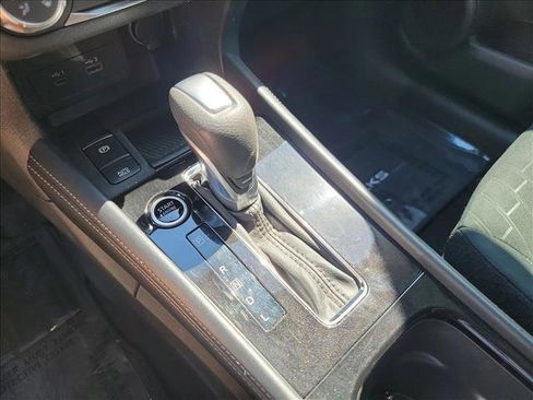 Used 2024 Nissan Kicks SV FWD image 19