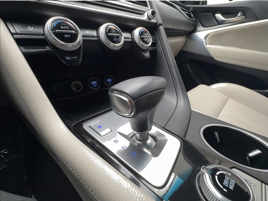 Used 2023 Genesis G70 2.0T RWD image 43