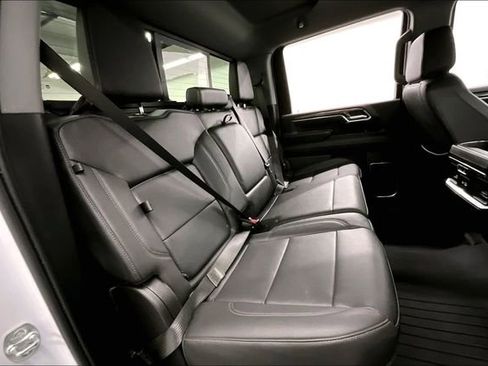 Used 2025 Chevrolet Silverado 2500 LTZ w/ LTZ Premium Package image 26