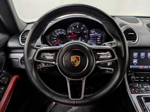Used 2021 Porsche 718 Cayman image 24