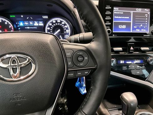 Used 2023 Toyota Camry SE w/ Cold Weather Package image 19