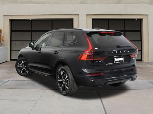 New 2026 Volvo XC60 B5 Core image 3