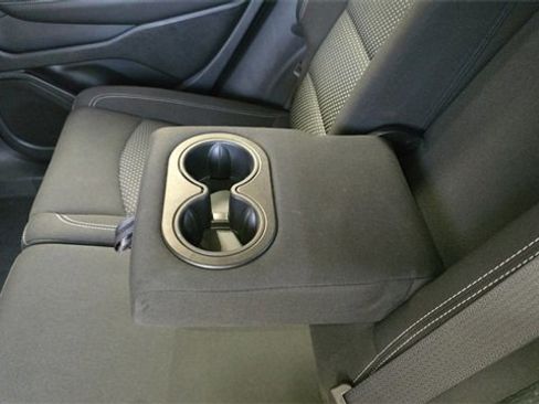 Used 2024 GMC Terrain SLE w/ Driver Convenience Package image 19