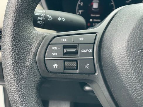 Used 2023 Honda HR-V LX image 15