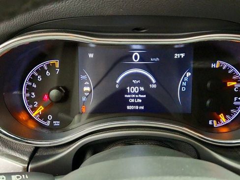 Used 2018 Jeep Grand Cherokee Altitude image 15