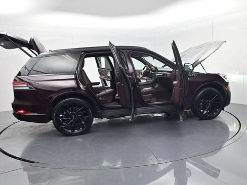 Used 2023 Lincoln Aviator Black Label w/ Jet Package AWD/4WD image 82