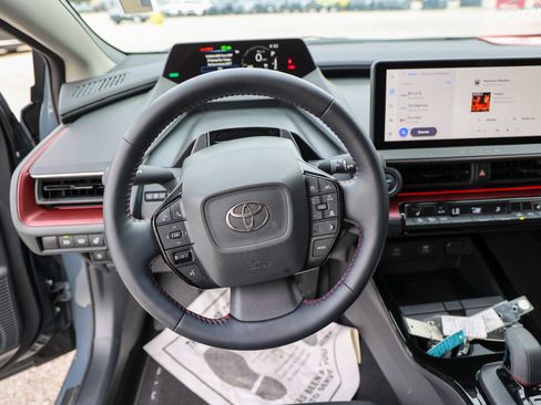 Used 2026 Toyota Prius Plug-In Hybrid FWD image 46