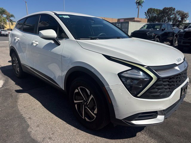Used 2023 Kia Sportage LX AWD/4WD image 3