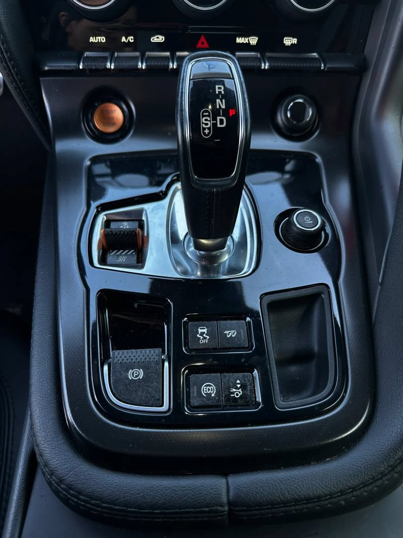 Used 2015 Jaguar F-TYPE S RWD image 23