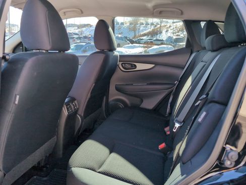 Used 2022 Nissan Rogue Sport S image 12