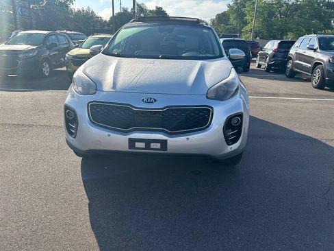 Used 2018 Kia Sportage EX w/ EX Technology Package AWD/4WD image 2