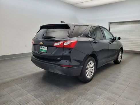 Used 2021 Chevrolet Equinox LS w/ LS Convenience Package image 9