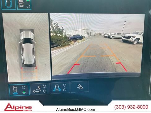 Used 2025 GMC Yukon Denali image 17