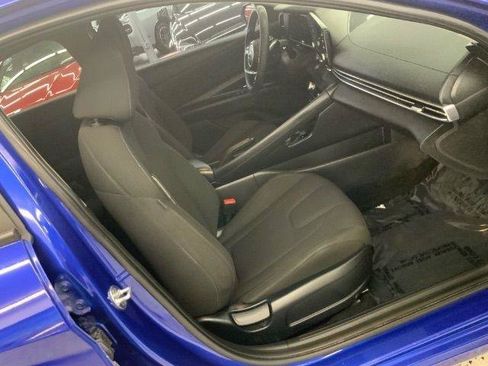 Used 2023 Hyundai Elantra SEL FWD image 15