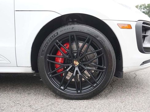 Used 2024 Porsche Macan GTS image 24