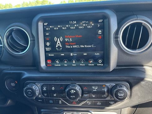 Used 2021 Jeep Wrangler Unlimited Sahara w/ Cold Weather Group image 34