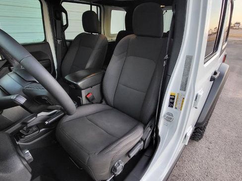 Used 2023 Jeep Wrangler Unlimited Sport image 13
