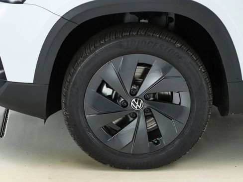 New 2026 Volkswagen Taos S image 5