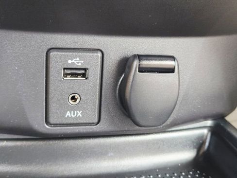 Used 2016 Nissan Rogue SL w/ SL Premium Package image 29