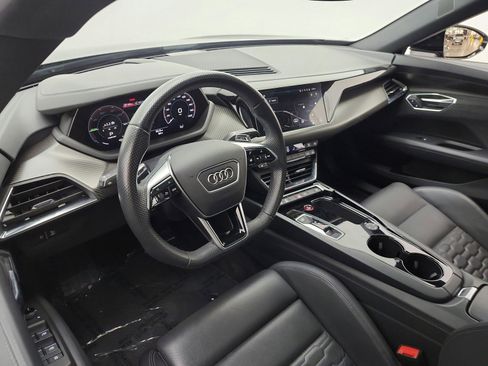 Used 2022 Audi e-tron GT Premium Plus w/ Performance Package image 9