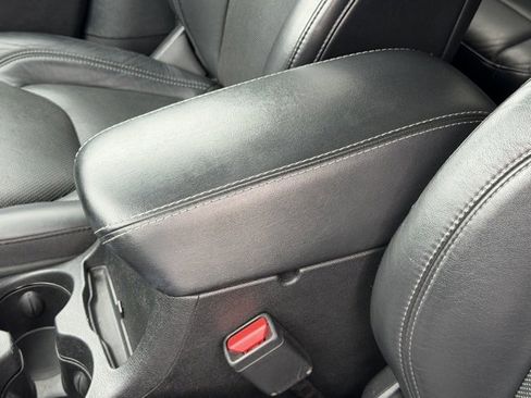 Used 2019 Jeep Cherokee Limited image 33