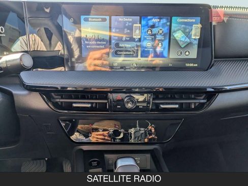 New 2026 Nissan Kicks SR FWD image 18