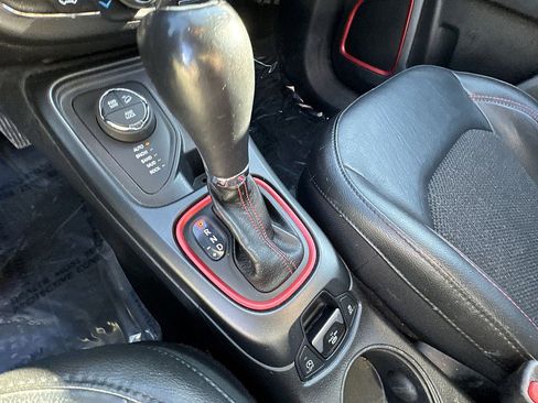 Used 2019 Jeep Compass Trailhawk image 14