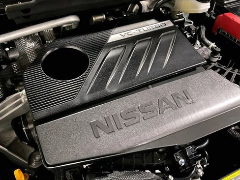 Used 2023 Nissan Rogue SV image 31