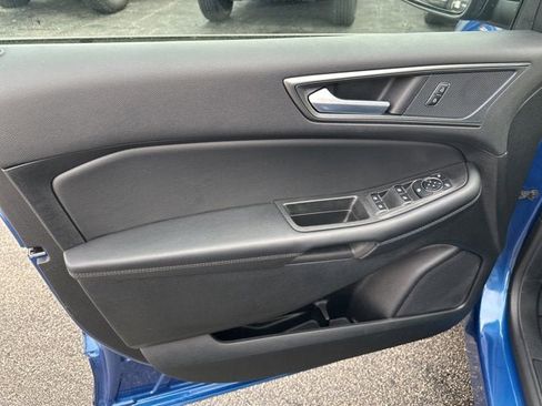 Used 2024 Ford Edge SE image 13