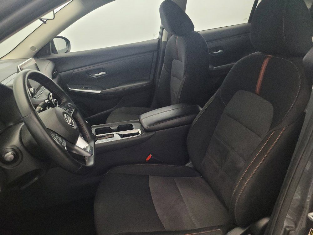 Used 2025 Nissan Sentra SR FWD image 17