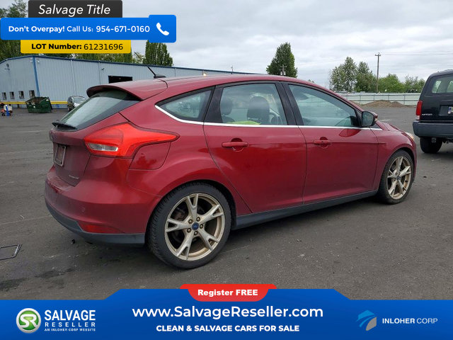 Used 2016 Ford Focus Titanium w/ Titanium Technology Package FWD image 4