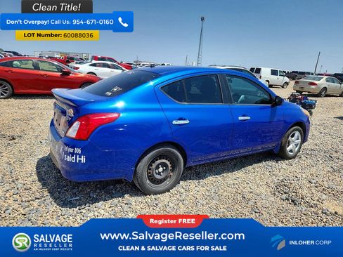 Used 2016 Nissan Versa SV FWD image 4