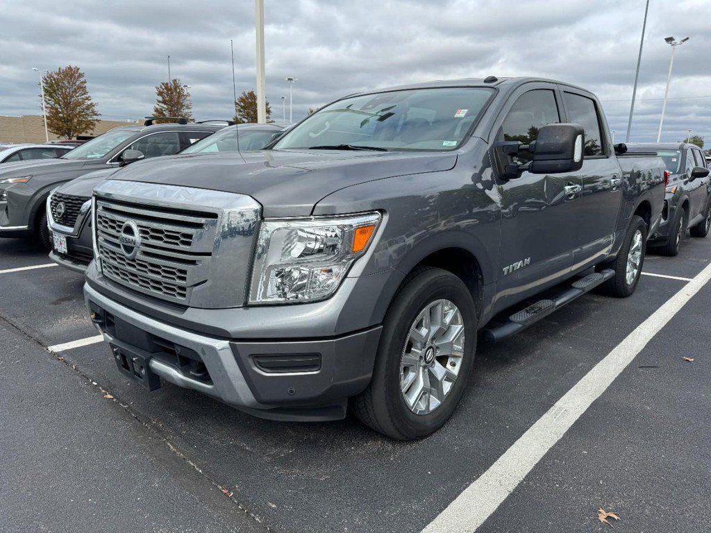 Used 2021 Nissan Titan SV w/ SV Convenience Package AWD/4WD image 3
