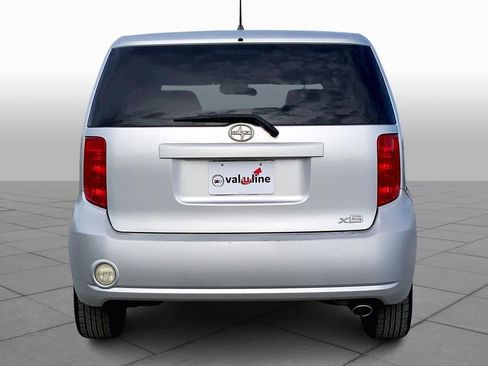 Used 2009 Scion xB image 4